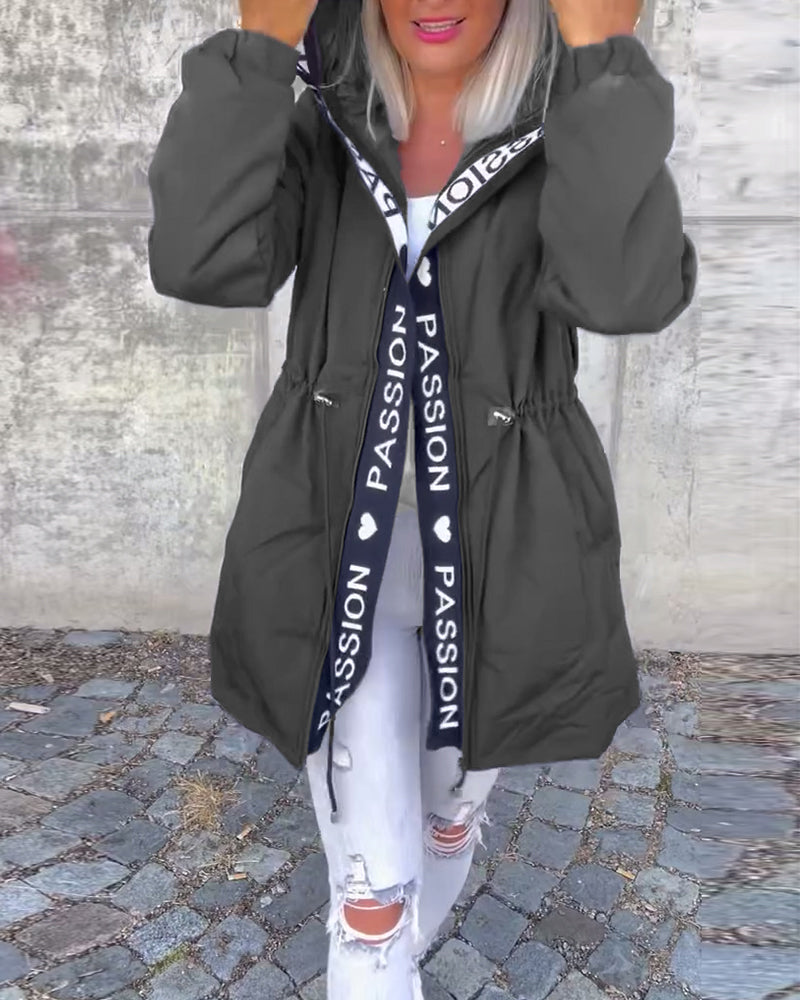 Lange Zwarte Mantel met Capuchon