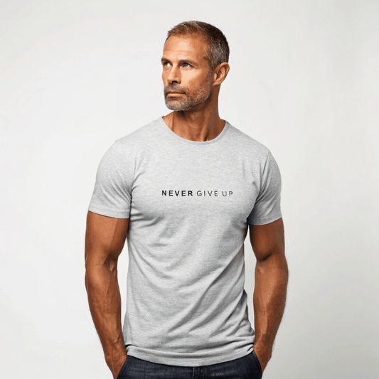 Never Give Up T-Shirt | Draag de mindset, toon de kracht